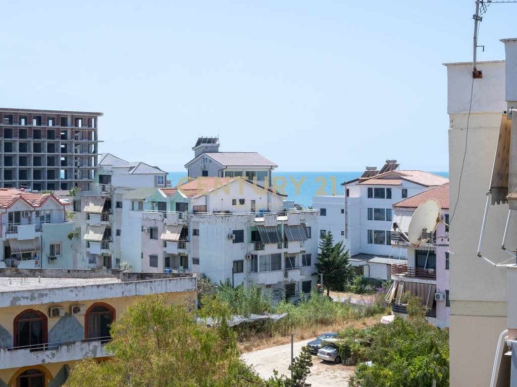 Apartament 2+1 me pamje nga Shitje në Golem