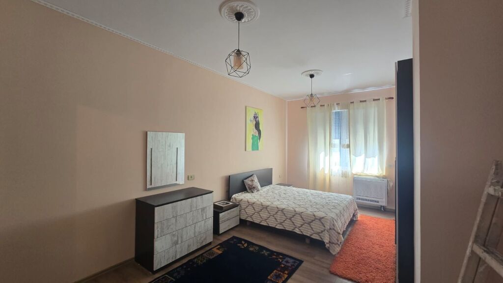 Apartament 2+1+2 me qira , Liqeni I Thate
