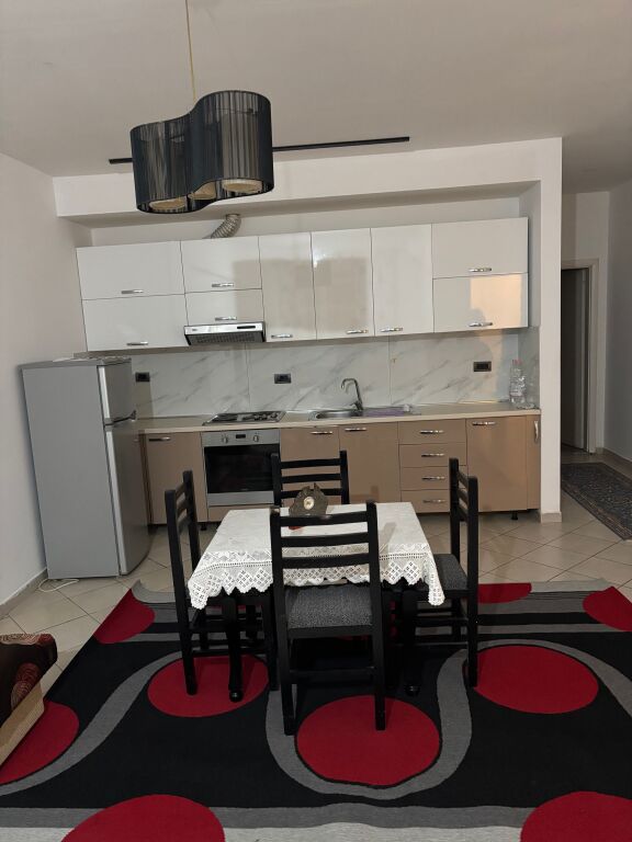 Casa in affitto a Fresk 350 mila lek