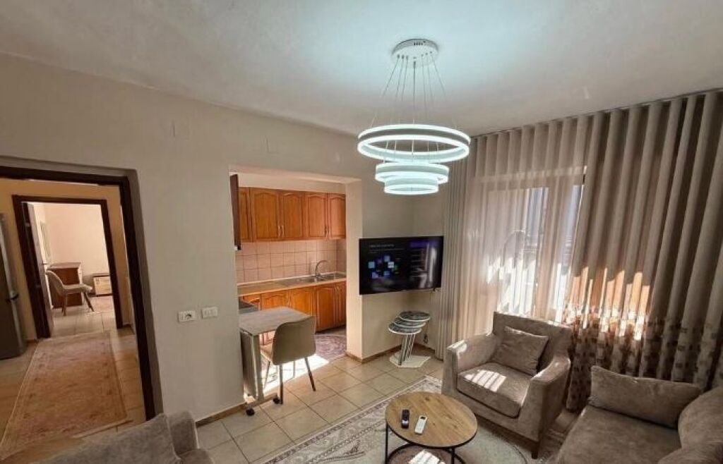 Apartament 1+1 me qera– i ndriçuar dhe funksional