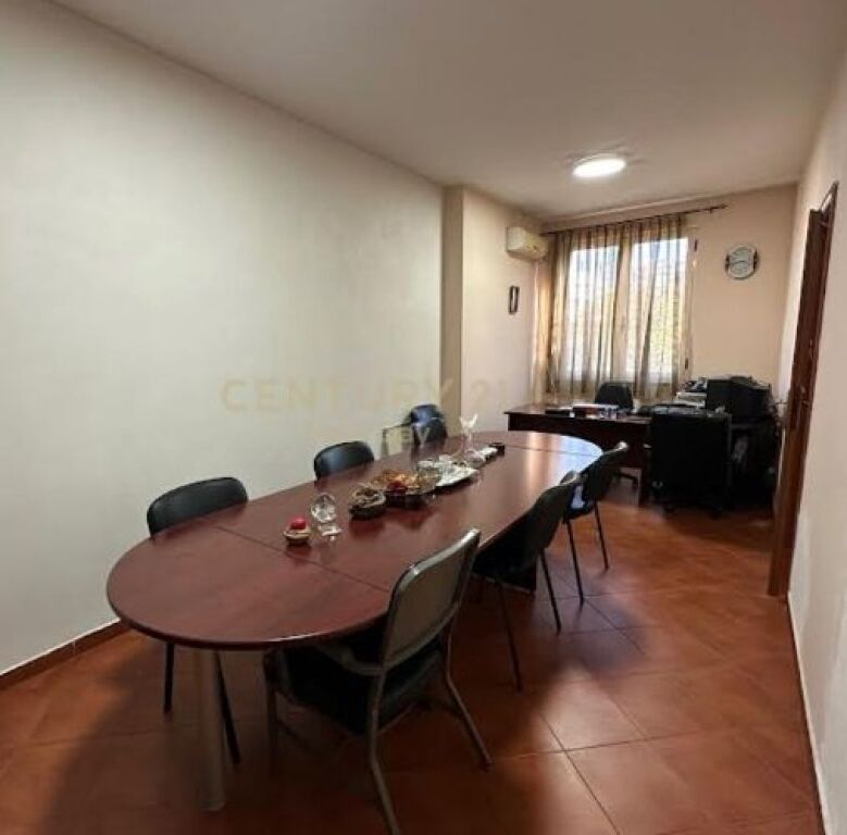 Comfortable office for rent