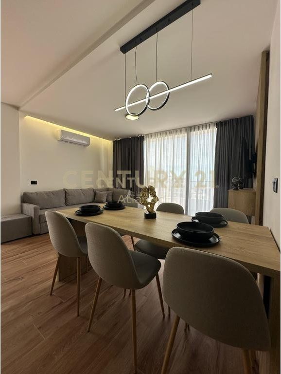 Apartament 2+1+2 për Shitje në Plazh, Durres ME PAMJE NGA DETI