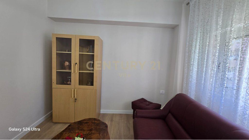 Apartament 2+1 me Qira pranë Muzeumit, Durres !