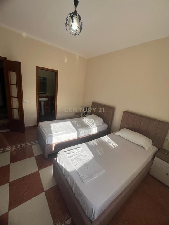 Apartament 2+2 Me Qira në Plazh, Durrës !