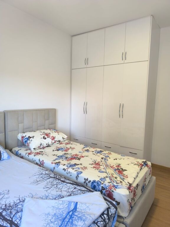 🏡 Jepet me qira apartament 2+1+2 📍 Vendodhja: Don Bosko, Mara Residence💶 Çmimi: 800 €/muaj