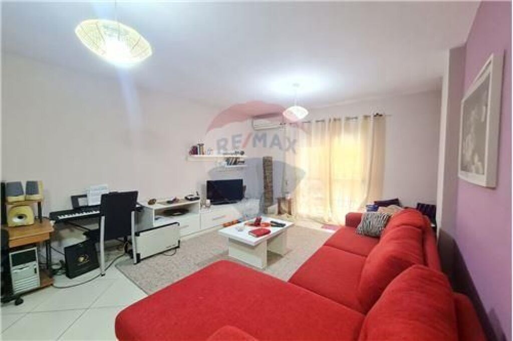 Apartament 2+1+2 per per shitje rrugen Margarita Tutulani