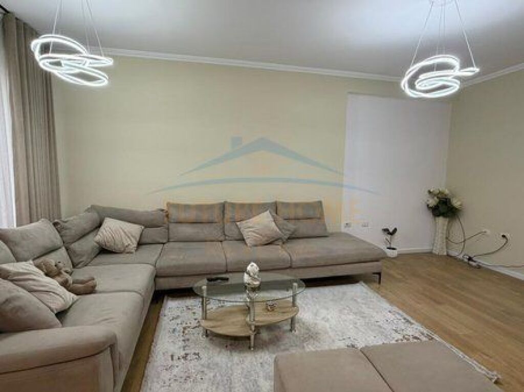 In vendita, Appartamento 2+1+2, Unaza e Re