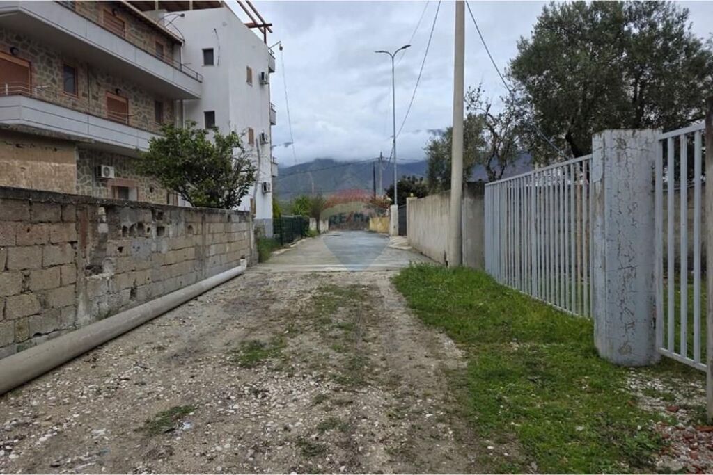 Shtepi private ne shitje , Orikum