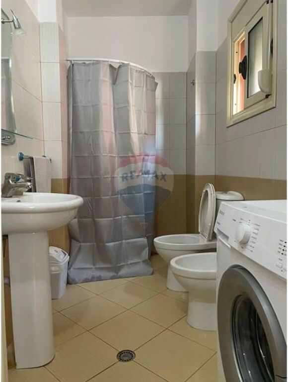 🌊 Apartament 1+1 me Qera – Ujë i Ftohtë, Vlorë