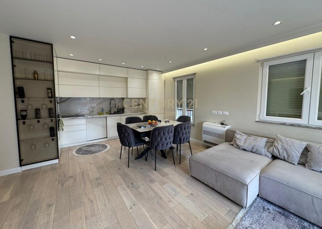 APARTMENT FOR SALE AT VILA L