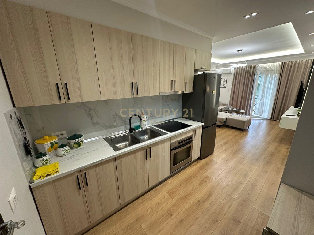 JEPET ME QIRA APARTAMENT 1+1 NE TEK SHKEMBI KAVAJES, DURRES !