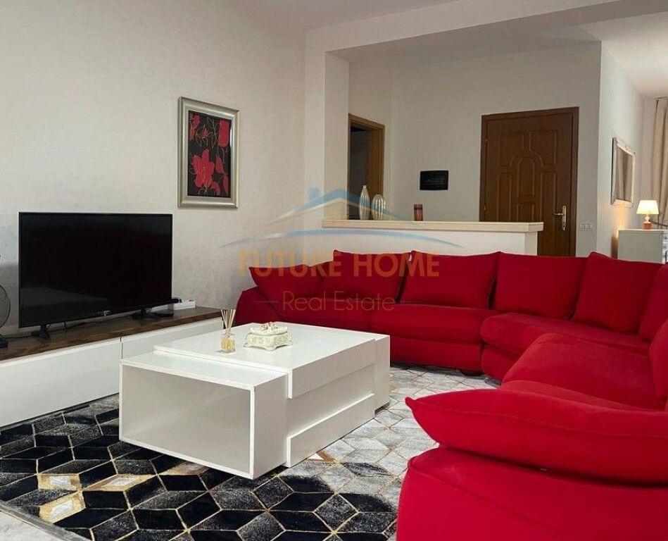 Affitto, Appartamento 2+1, Via Qemal Stafa, Tirana.