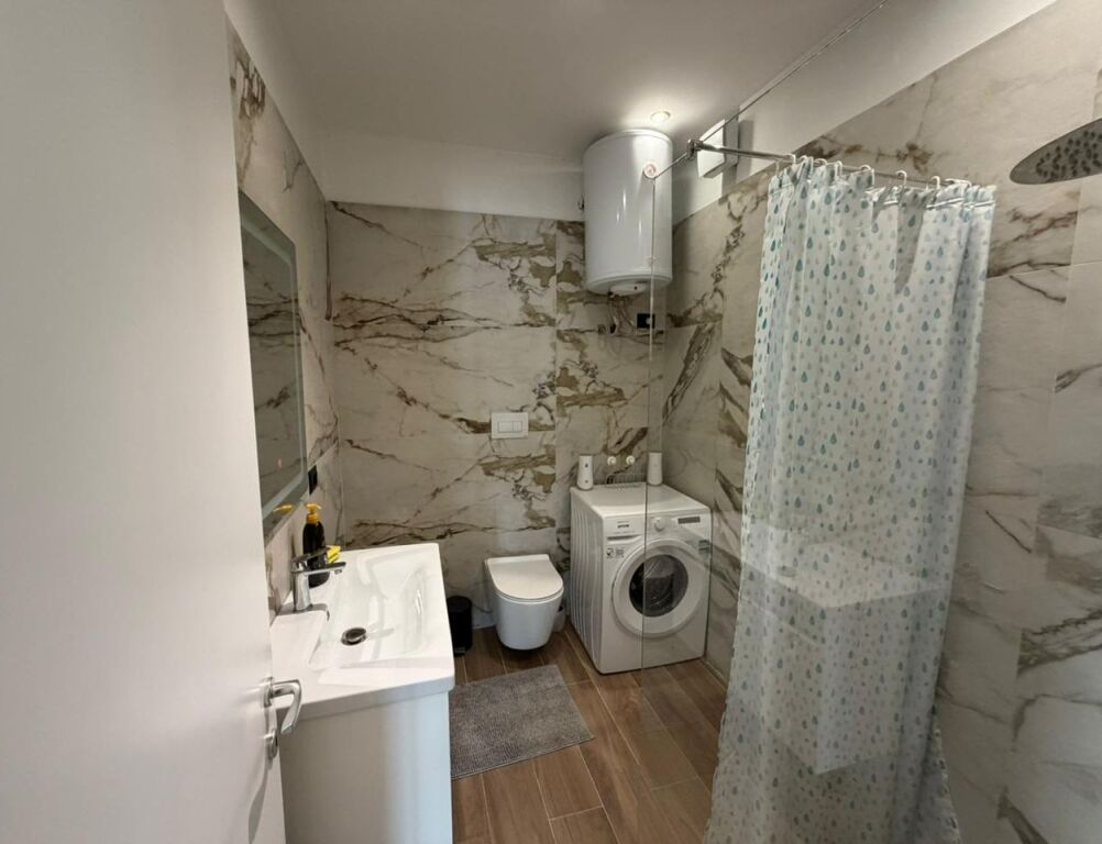 Apartament 1+1 + Parkim në Residence tek TEG