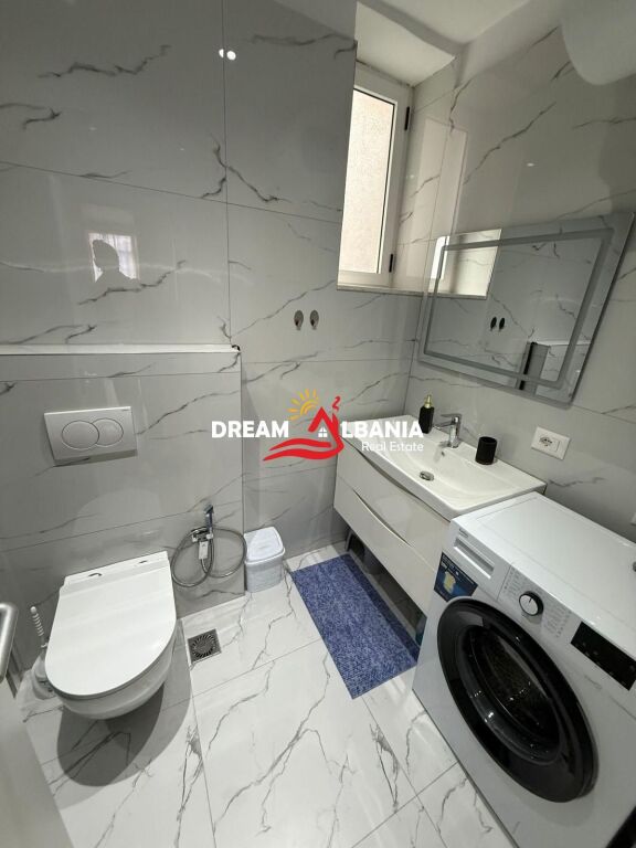 Appartamento 2+1 in vendita – Zona 21 Dhjetori, Vicino all'Hotel Mondial (ID 41212188)