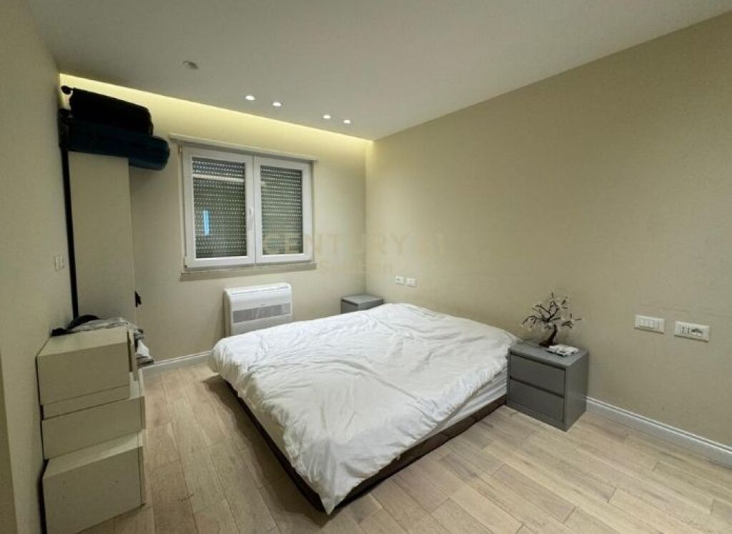 Apartament 2+1+2 për shitje