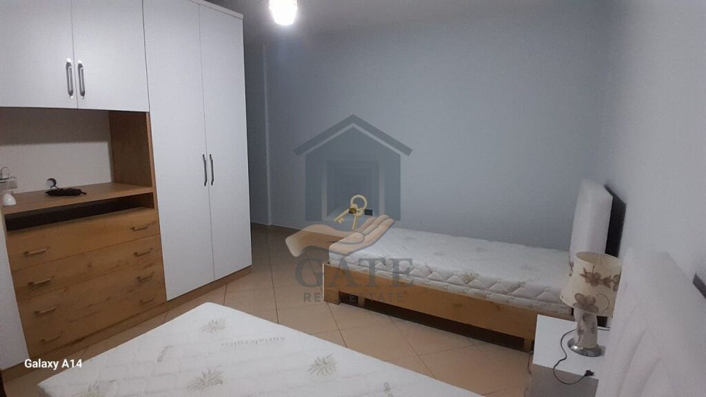 Jepet me qera, Apartament 2+1+2, pranë Kazazit, Durrës