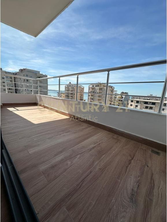 Apartament 2+1+2 për Shitje në Plazh, Durres ME PAMJE NGA DETI