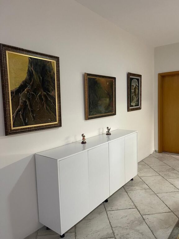 🏠 Jepet me Qira Apartament 2+1+2 ne Qender te Tiranes prane Rruges Qemal Stafa