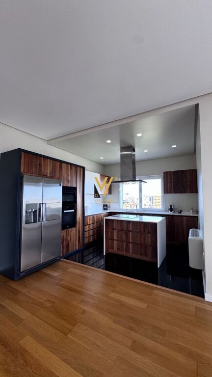 JEPET APARTAMENT 2+1+2+BLK TE KOPSHTI BOTANIK 2.000 EURO