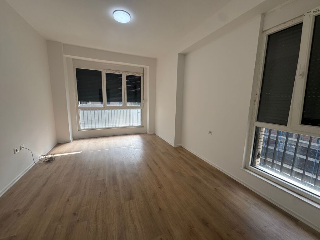 Apartament 3+1 per shitje tek Ish Fusha e Aviacionit!