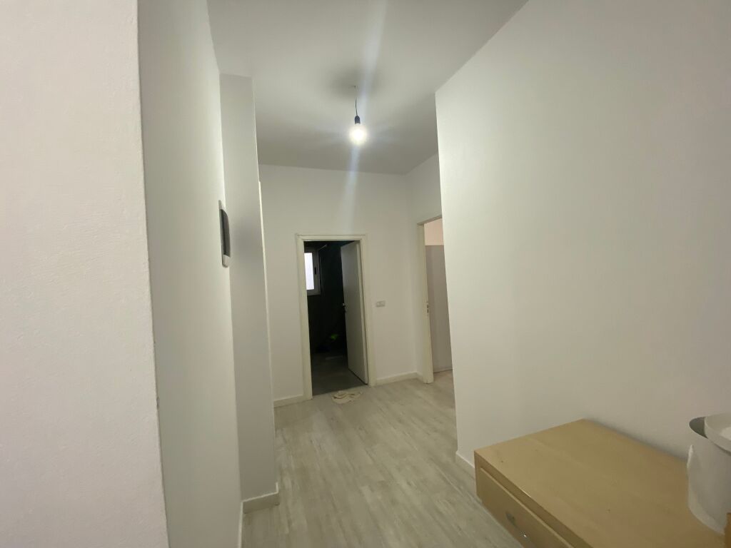 Apartament 2+1 per qira ne Astir !