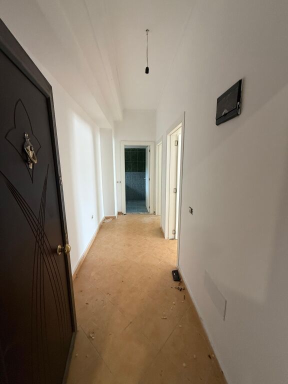 2 apartamente per shitje cmim okazion 1050€/m2 i diskutueshem