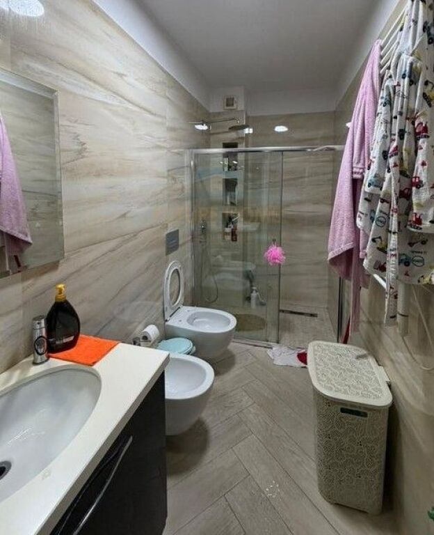 Shitet, Apartament 2+1+2, Liqeni i Thatë,Tiranë
