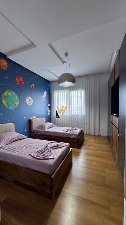 JEPET APARTAMENT 2+1+2+BLK TE KOPSHTI BOTANIK 2.000 EURO