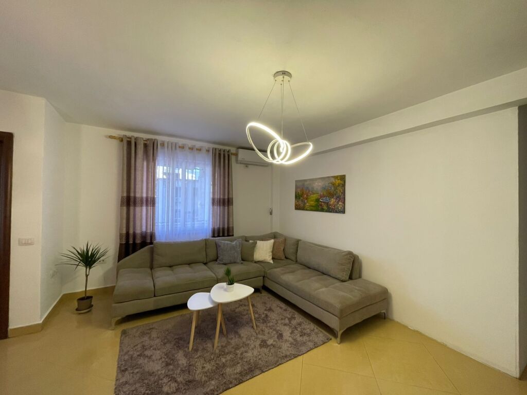 Apartament 2+1 me qira , Bulevardi Zogu I Pare
