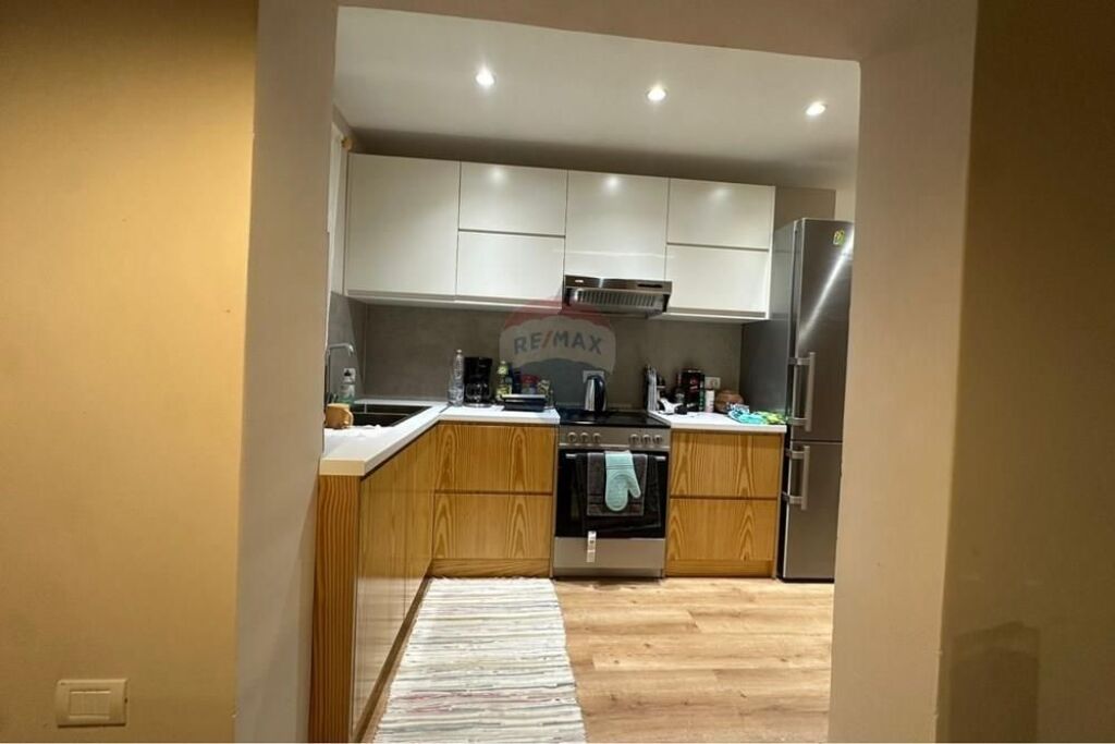 Apartament me qera tek rruga fortuzi