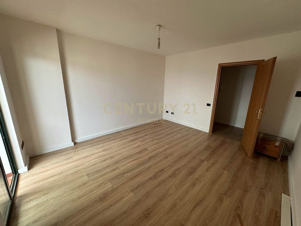 APPARTAMENTO 2+1 IN VENDITA VICINO A MARKAT DURRES!