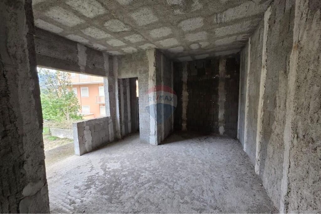 Shtepi private ne shitje , Orikum