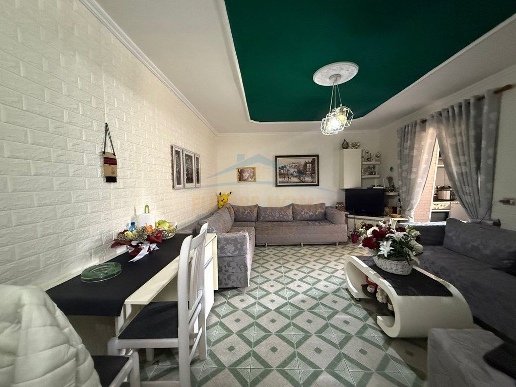 Shitet, Apartament 1+1, Rruga Siri Kodra, Tiranë