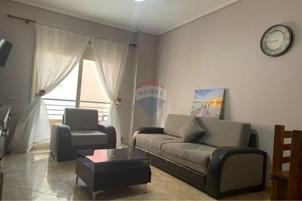🌊 Apartament 1+1 me Qera – Ujë i Ftohtë, Vlorë