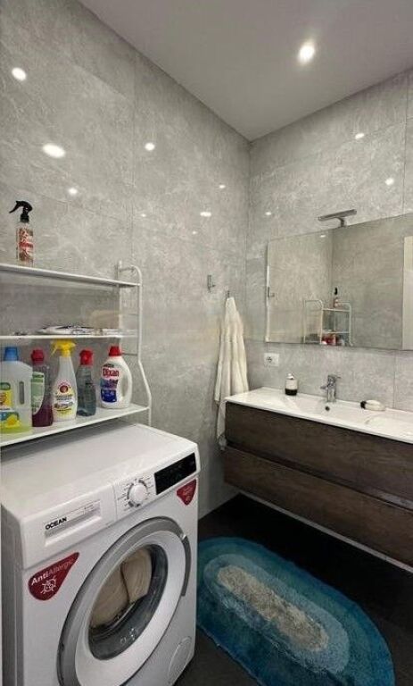 Jepet me qira apartment 1+1+2 ballkone te Ish Shushica, Stadiumi Dinamo