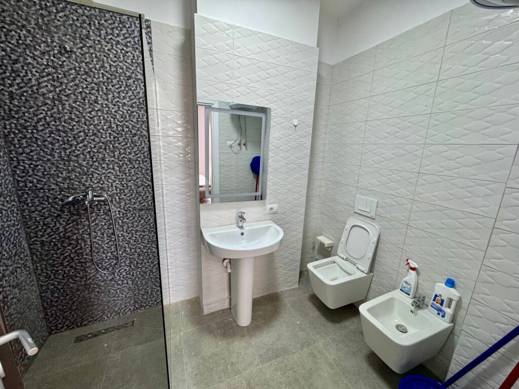 📣 QERA Apartament 2+1 Me 2 Tualete 📍 Zogu i Zi ✨