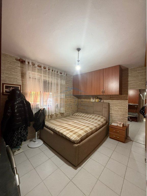 Shitet, Apartament 1+1, Rruga Siri Kodra, Tiranë