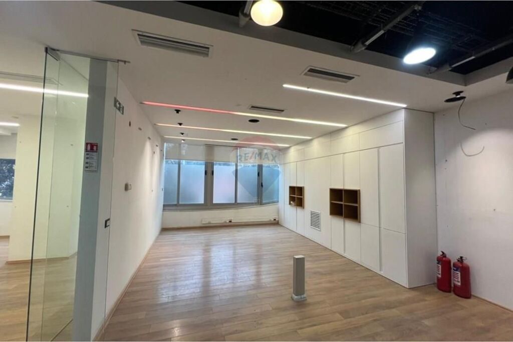 Zyre me qera tek Rruga e Elbasanit