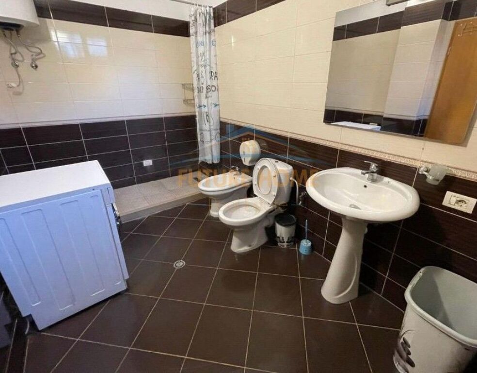 Affitto, Appartamento 2+1, Via Qemal Stafa, Tirana.