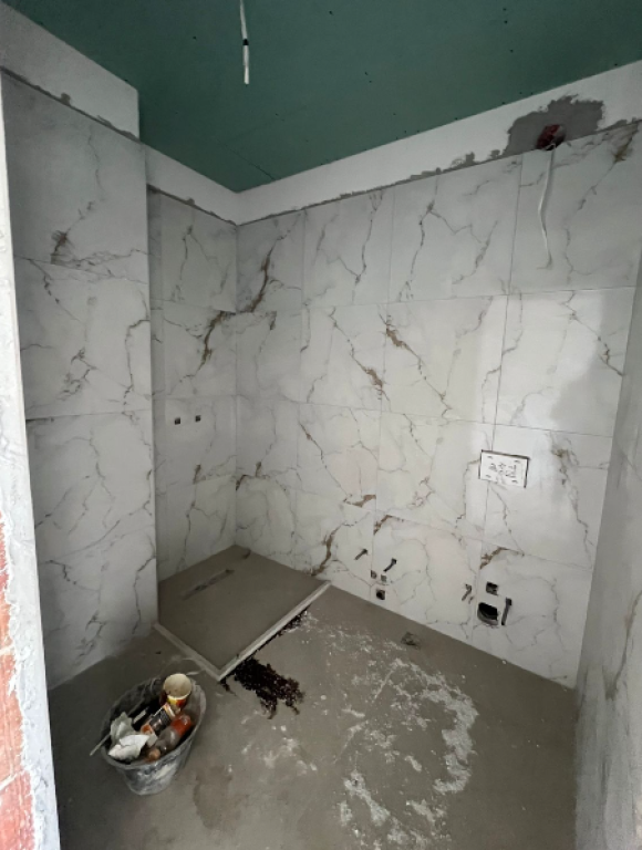 🏡 Shitet Apartament 2+1+2 – pranë Rrethit të Klanit