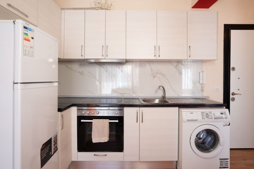 Jepet me Qera Apartament 1+1 ne Plazh Durres