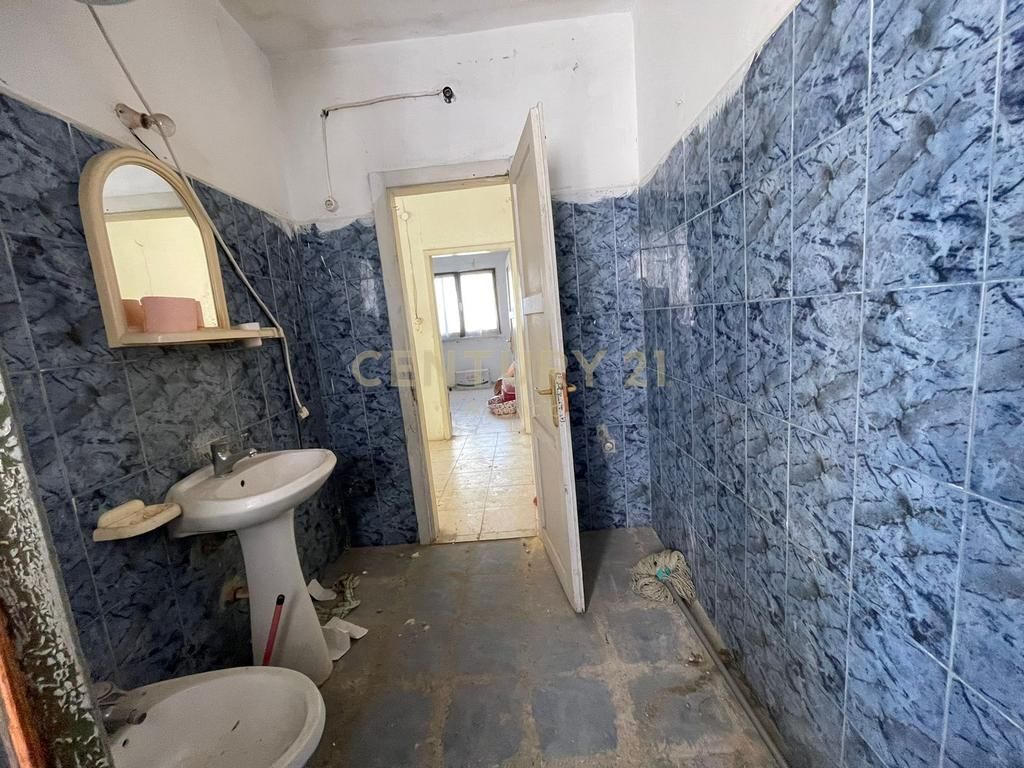 Apartament 1+1 per shitje ne Lagjia 16, Durres!