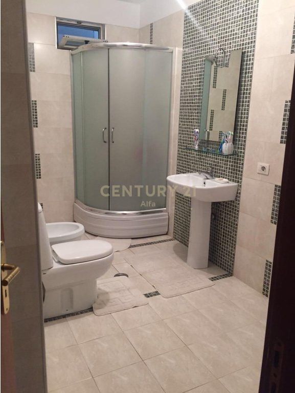 JEPET ME QIRA APARTAMENT 1+1 TEK SHALLVARET