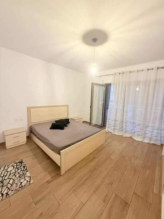 🏡 APARTAMENT 2+1 ME POST PARKIMI PËR QIRA TEK Kompleksi Delijorgji