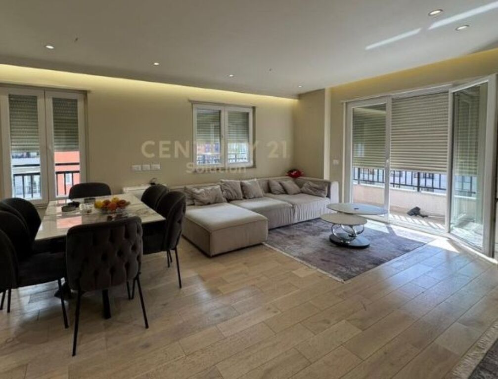 Apartament 2+1+2 për shitje