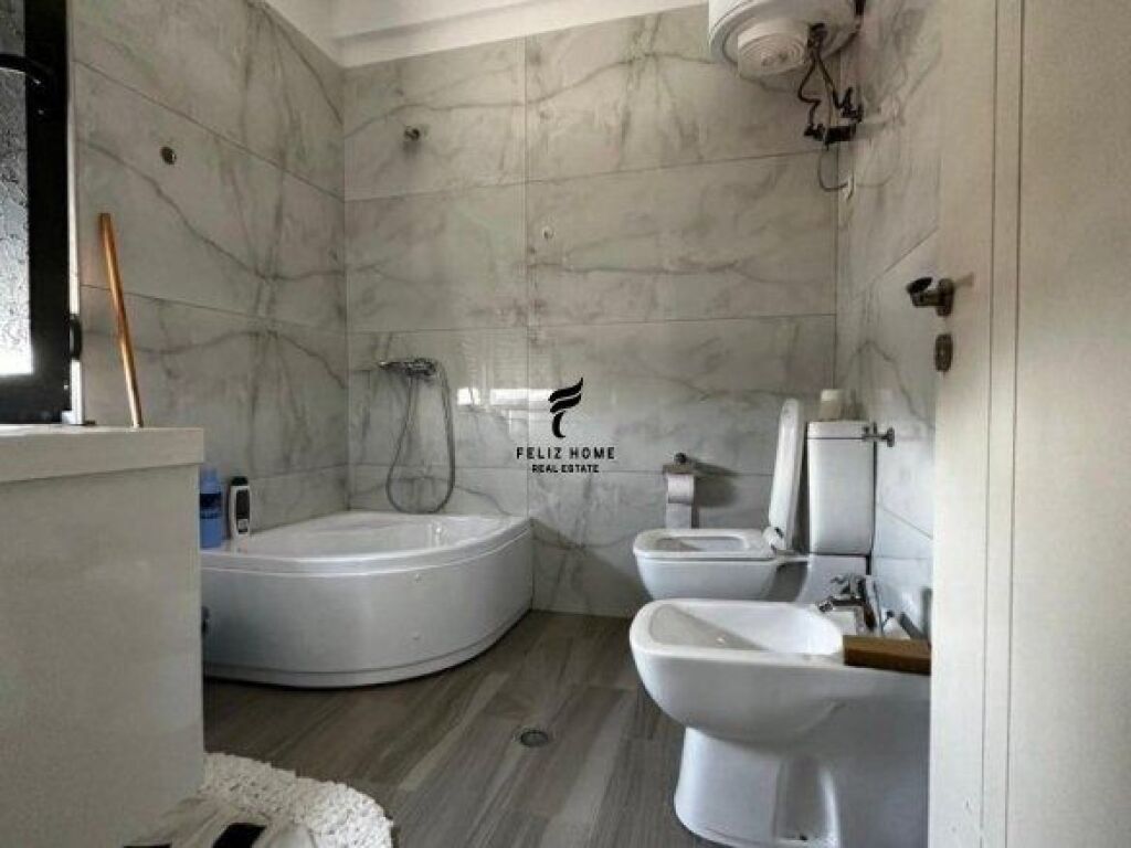 GARSONIERE ME QERA 42 M2 CASA ITALIA 30.000 LEKE FH-65565