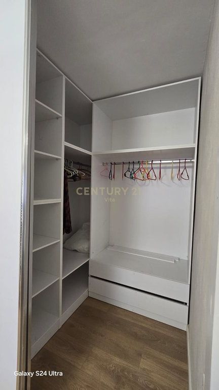 Apartament 2+1 me Qira pranë Muzeumit, Durres !