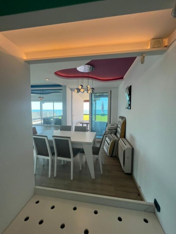 Opportunity/ Penthouse for Sale, Kavaja Rock