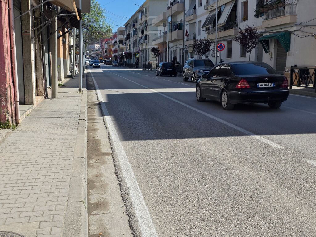 Shop for rent, Ali Demi street