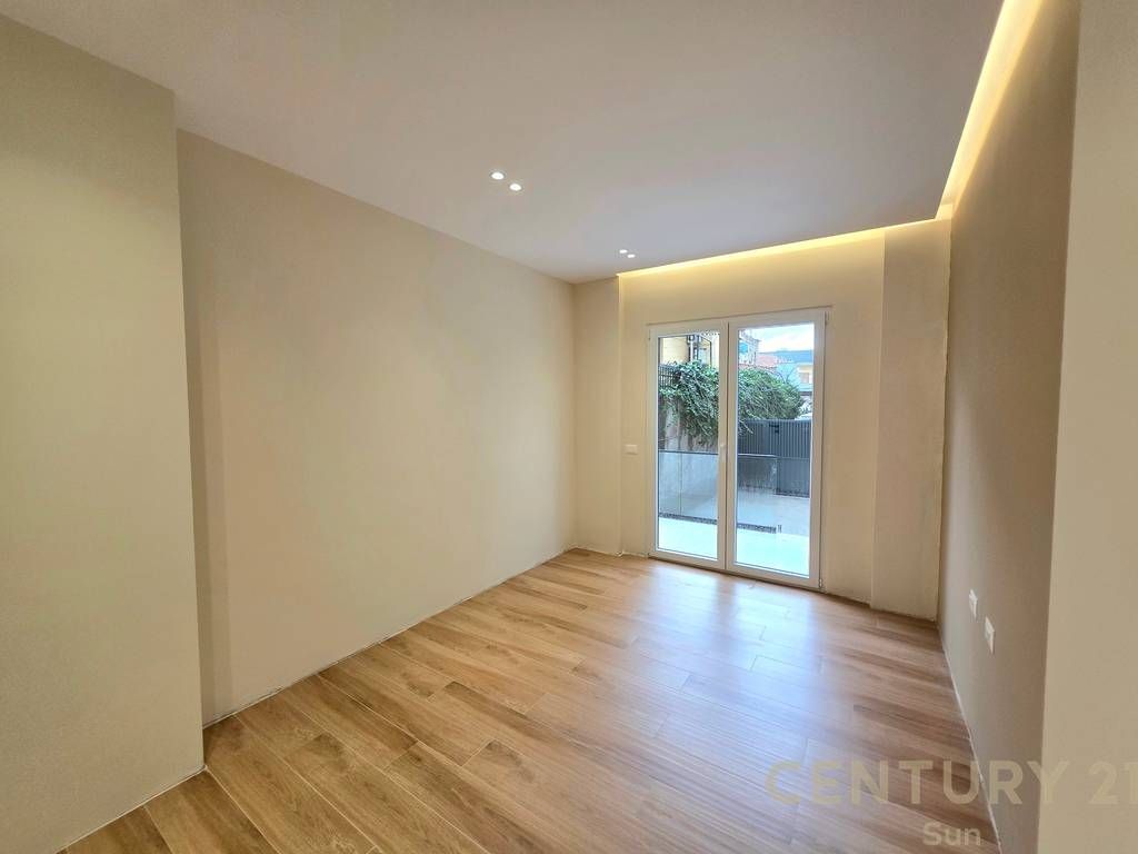 2+1 APARTMENT FOR SALE NEAR THE PARIS MUNICIPALITY